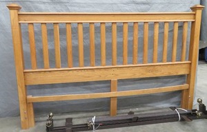 lot 4 image: BEAUTIFUL SOLID WOOD HEADBOARD WITH METAL AND GOLD BED FRAME