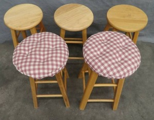 lot 5 image: 5 CUTE WOODEN STOOLS
