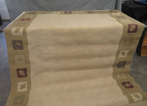 lot 7 image: BEAULIEU HOME FASHIONS RUG - 7 9 X 10 8