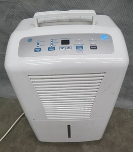 lot 20 image: GE PORTABLE DEHUMIDIFIER
