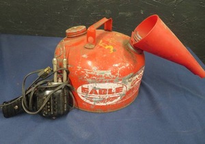 lot 26 image: WEN SOLDERING GUN AND VINTAGE EAGLE GAS CAN