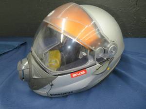 lot 33 image: BOMBARDIER HELMET - MODEL 445702