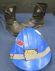 lot 36 image: SIZE 11 HERMAN SURVIVORS BOOTS AND A PYRAMEX HARD-HAT