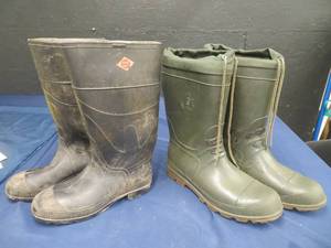 lot 38 image: TWO PAIRS OF RAIN BOOTS