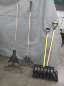 lot 44 image: 2 RAKES AND 2 SHOVELS
