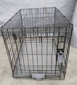lot 57 image: YOU & ME ANIMAL KENNEL  CAGE  6FT OF WIRE AND STEAK FOR OUTDOOR DOGS