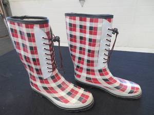 lot 45G image: SIZE 9 RAINBOOTS