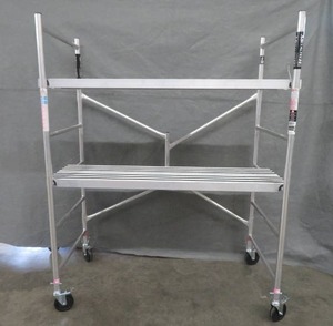 lot 86B image: METALTECH  ALUMINUM SCAFFOLDING LIKE NEW