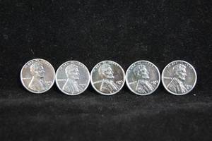 lot 43 image: 5 1943-S Steel Wartime Wheat Penny Coins