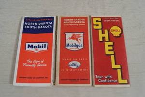 lot 47 image: 3 Vintage Gas and Oil Company Road Maps