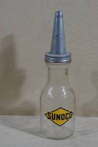 lot 55 image: Vintage Sunoco Glass Oil Bottle with Metal Spout