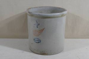 lot 62 image: Red Wing Union Stoneware 4 Gallon Crock - 3.75 Logo