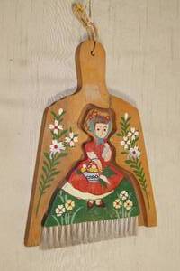 lot 82 image: Antique Wood Painted Farmhouse Brush and Dust Pan Set