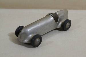 lot 95 image: Antique Cast Toy Race Car - Rubber Tires