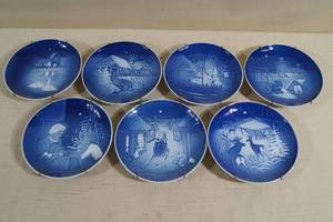 lot 113 image: 7 B&G Copenhagen Christmas Collector Plates