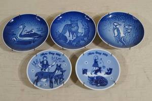 lot 114 image: 5 Mothers Day Collector Plates