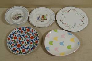 lot 118 image: Collector Plates - Pfaltzgraff Tray