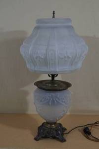 lot 20 image: Antique Frosted Glass Table Lamp with Shade