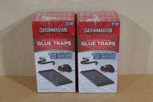lot 107 image: Catchmaster Rat, Mouse, and Snake Glue Traps
