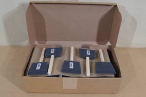 lot 100 image: 36 Poly Foam 3 Brushes