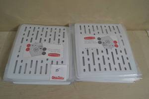 lot 69 image: Rubbermaid Small Sink Mats
