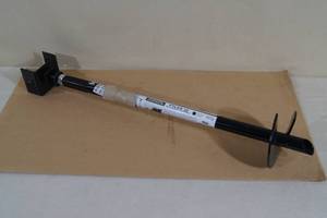 lot 71 image: Pylex 32 Adjustable Helical Post
