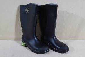 lot 31 image: Servus Size 8 Rubber Boots