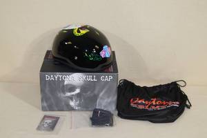 lot 42 image: Daytona Skull Cap Motorcycle Helmet - Small