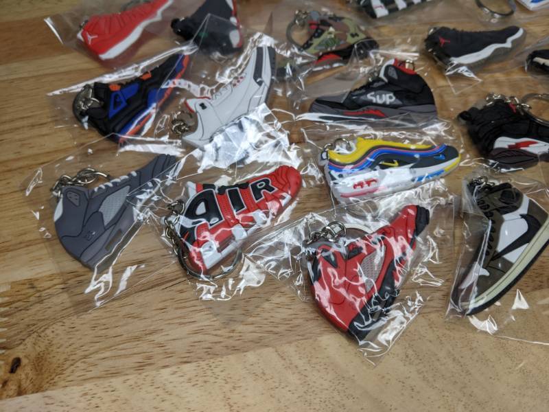 lot 51 image: 25 Brand New Nike and Jordan Shoe Sneaker Keychains Retro Air