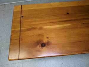 lot 902 image: Beautiful Coffee Table with Pegged Mortise & Tenon Joints