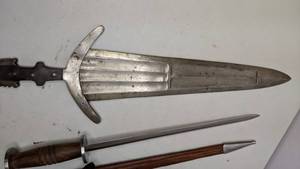 lot 938 image: Collection of (3) Knives with Sheaths