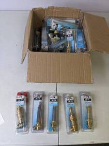 lot 833 image: Box of Diverter Stems