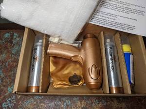 lot 405 image: Salon Bronze Tanning Kit
