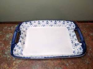 lot 406 image: Beautiful Blue and White Casserole Dish