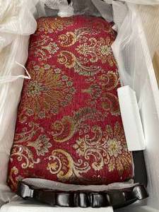 lot 878 image: New Stunning Red Victorian Style Bench Seat