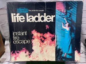 lot 11 image: Fire Escape Ladder�