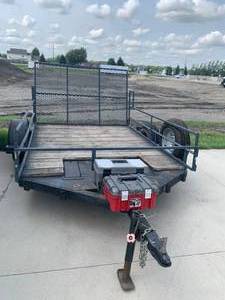 lot 12 image: 6� X 8� Trailer�With�Folding Gate No Title�