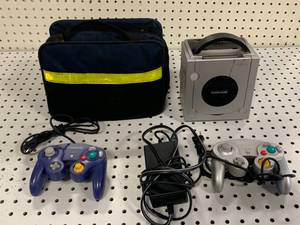 lot 24 image: Nintendo Gamecube System�
