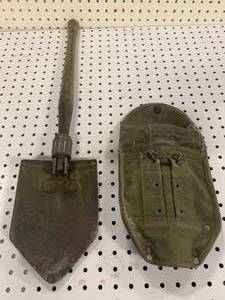 lot 33 image: Vintage U.S. Military Folding Shovel�