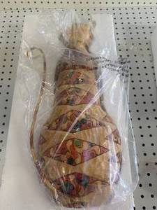 lot 51 image: Jim Shore Enesco Heartwood Creek #4002237 (Sold $78 on Ebay)�