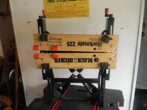 lot 18 image: BLACK & DECKER WORKMATE 225 PORTABLE WORK BENCH - WORKS - NICE - SEE PICTURES