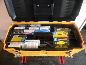 lot 23 image: LARGE TOOLBOX FULL OF STAPLE GUNS & STAPLES - SOME NEW - SEE PICTURES