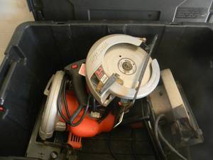 lot 35 image: TOTE FULL OF SKILL SAWS (3PCS) - TESTED ALL WORKING - SEE PICTURES