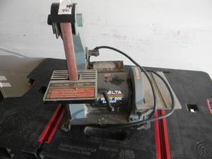 lot 46 image: DELTA 1 BELTS 5 DISC COMBINATION SANDER - WORKS - SEE PICTURES