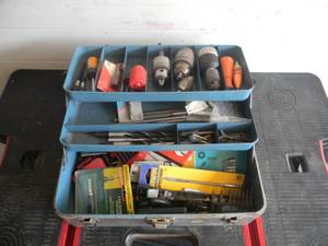 lot 60 image: METAL TOOLBOX FILLED WITH DRILL BITS & PARTS - SEE PICTURES