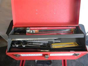 lot 73 image: METAL TOOLBOX FILLED WITH DRILLS & BITS - SEE PICTURES
