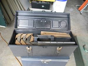 lot 86 image: TOOL BOX LOADED WITH METAL SHELVING - SEE PICTURES