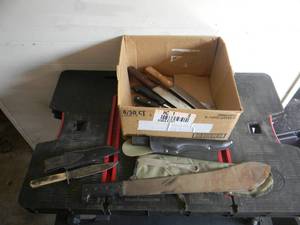 lot 93 image: BOX OF VARIOUS KNIVES,HATCHETS & MORE - SEE PICTURES