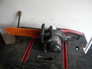 lot 100 image: CRAFTSMAN ELECTRIC CHAINSAW MODEL 316-34107 - WORKS  - SEE PICTURES