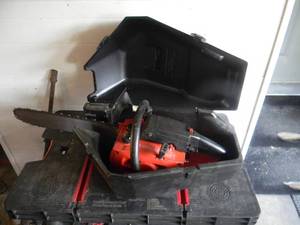 lot 101 image: CRAFTSMAN GAS CHAINSAW 3.7 - 18 - WORKS  - SEE PICTURES